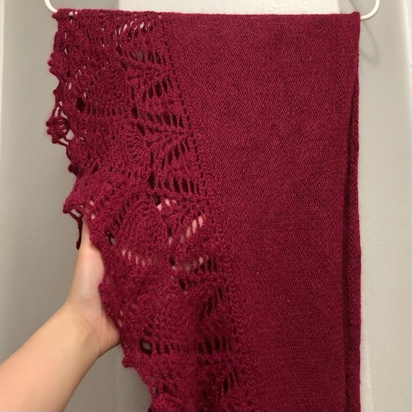 New Crochet Shawl Wrap Scarf Red Burgundy Festival Cottagecore Christmas Holiday - Picture 4 of 5